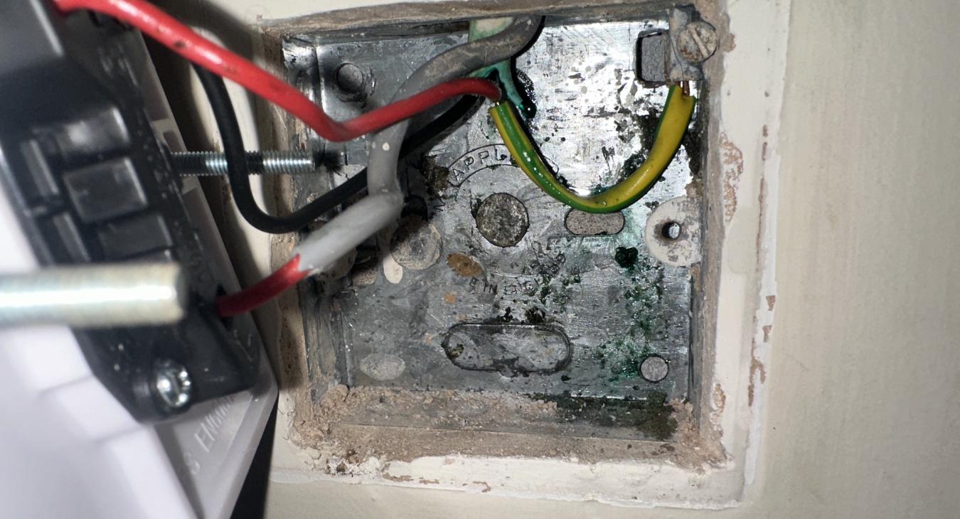 Signs you need a rewire